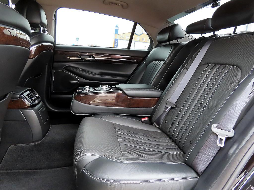 Genesis EQ900 - Vista 6