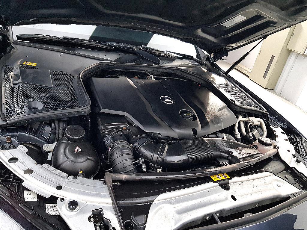 Mercedes Benz C Class - Vista 6