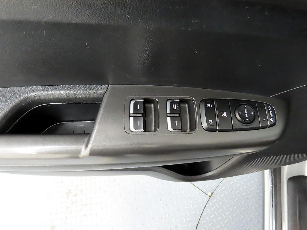 KIA Sportage - Vista 11