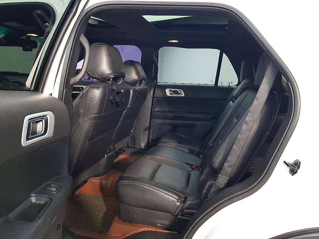 Ford Explorer - Vista 9