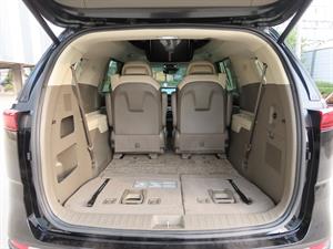 KIA Carnival - Vista 10