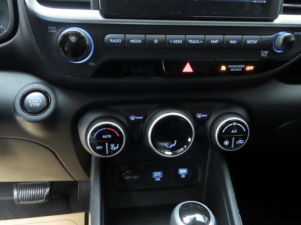 HYUNDAI Venue - Vista 10