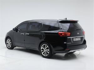 KIA Carnival - Vista 8