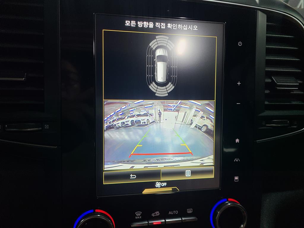 SAMSUNG QM6 - Vista 9