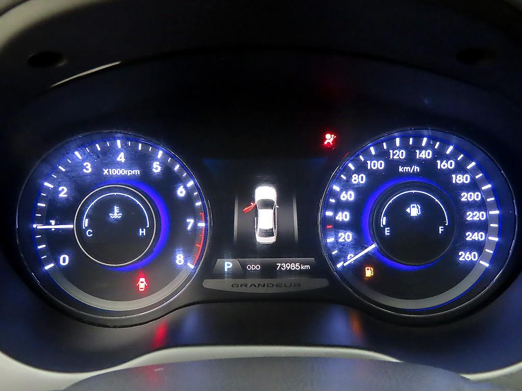 HYUNDAI Grandeur - Vista 8