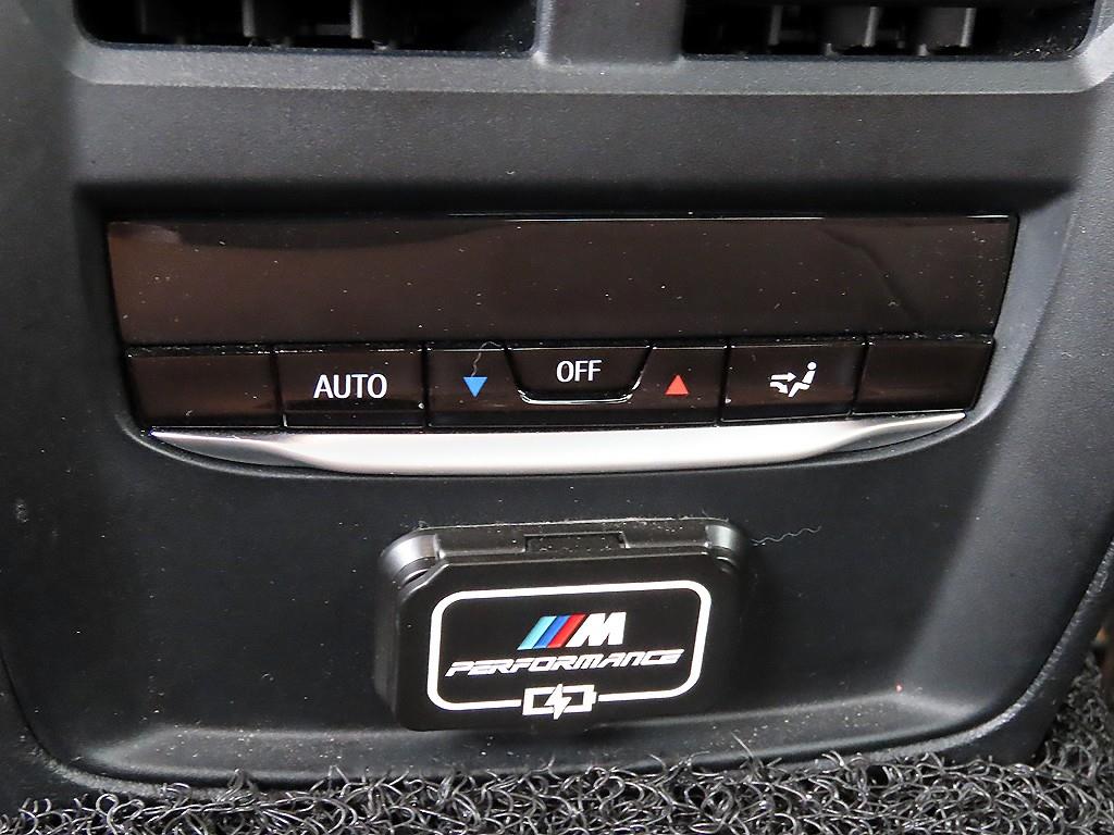 BMW 3 series 2022 Negro - Importación desde Corea - HF Imports Iquique - Foto 15