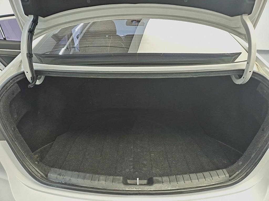 HYUNDAI Avante 2018 Blanco - Importación desde Corea - HF Imports Iquique - Foto 18