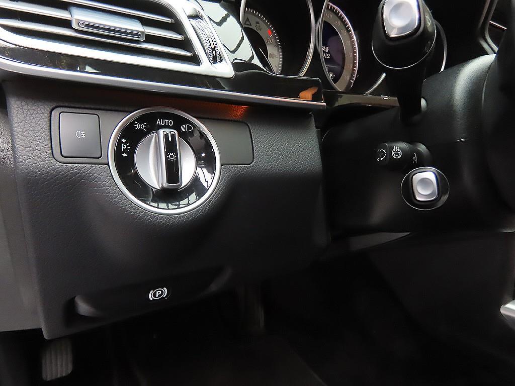 Mercedes Benz E class 2014 Gris - Importación desde Corea - HF Imports Iquique - Foto 12