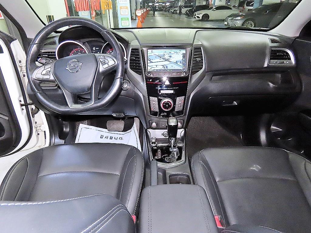 Ssangyong Tivoli - Vista 10