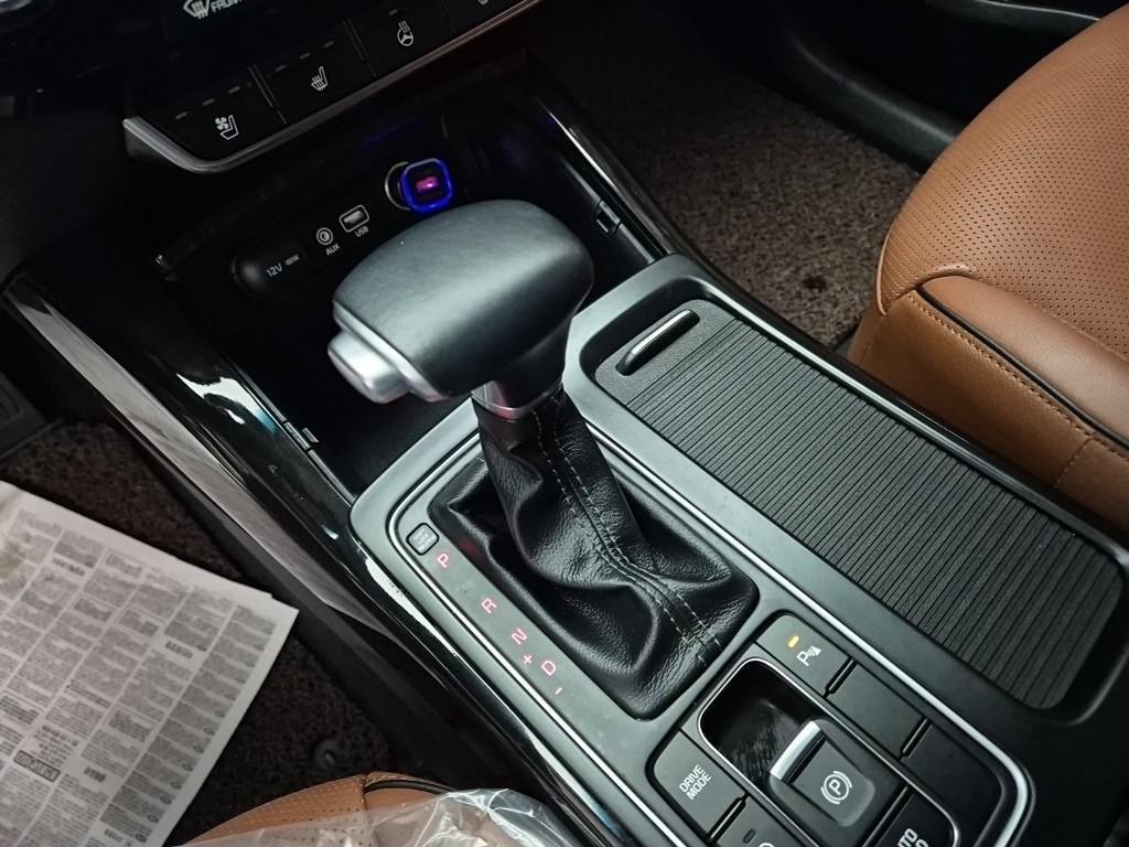 KIA Sorento - Vista 8