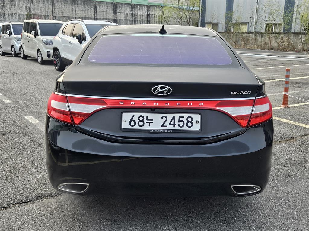 HYUNDAI Grandeur - Vista 4