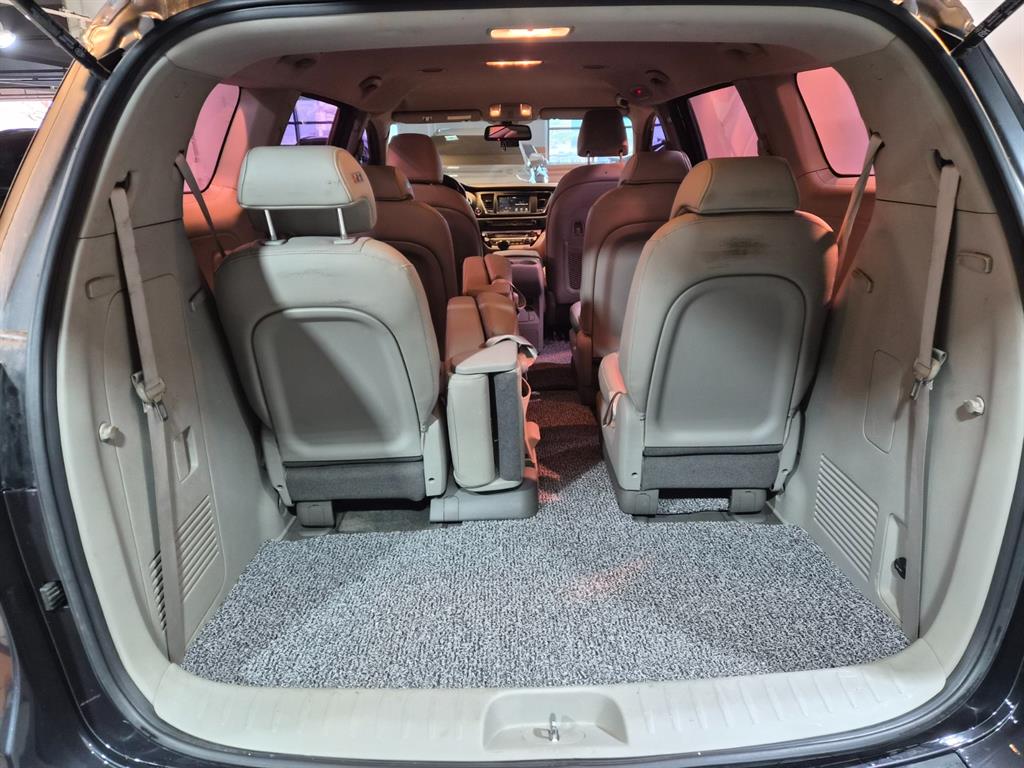 KIA Carnival - Vista 5