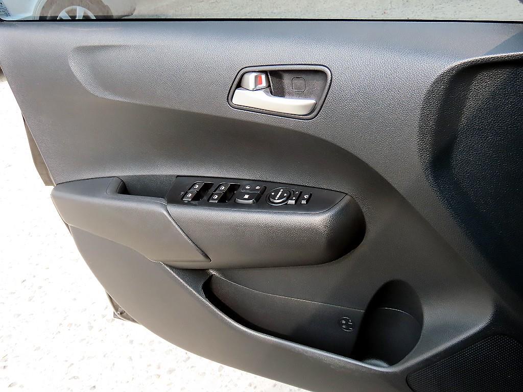 KIA Morning - Vista 11