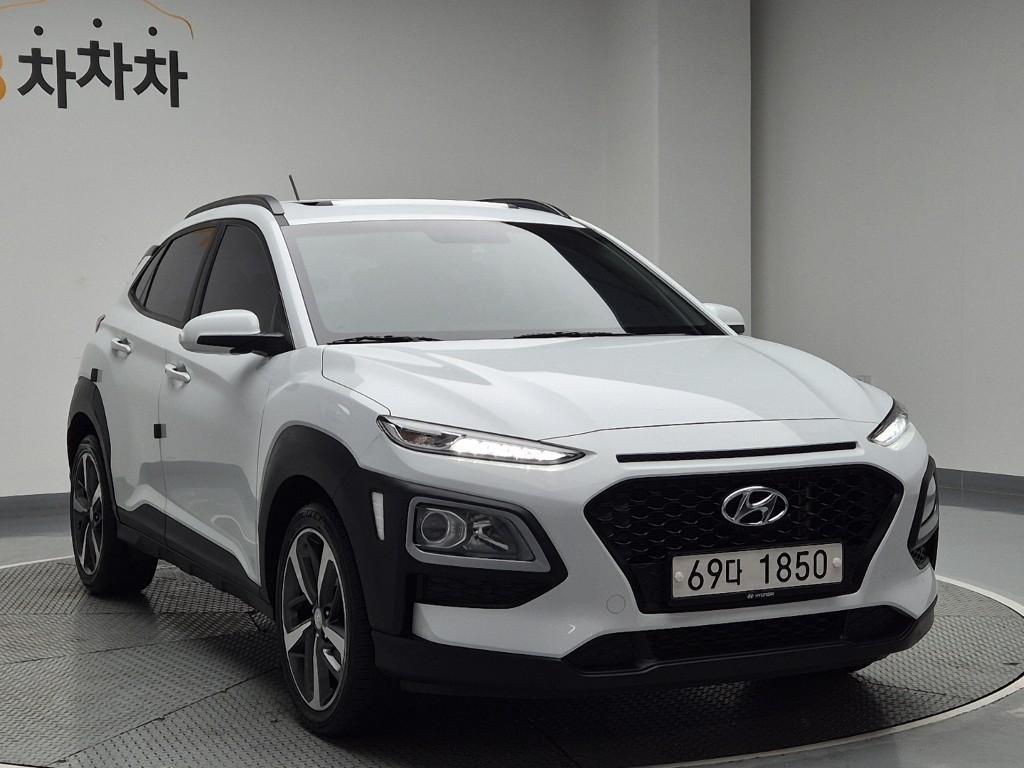 HYUNDAI Kona - Vista 4
