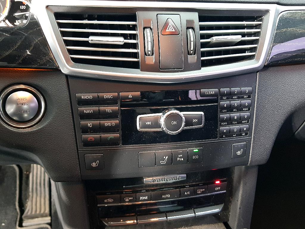 Mercedes Benz E class - Vista 12