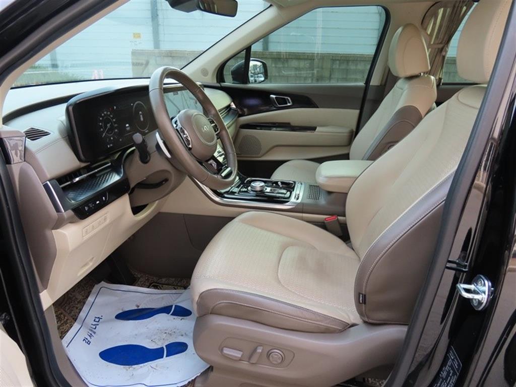 KIA Carnival - Vista 11