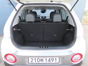 HYUNDAI Casper - Vista 10