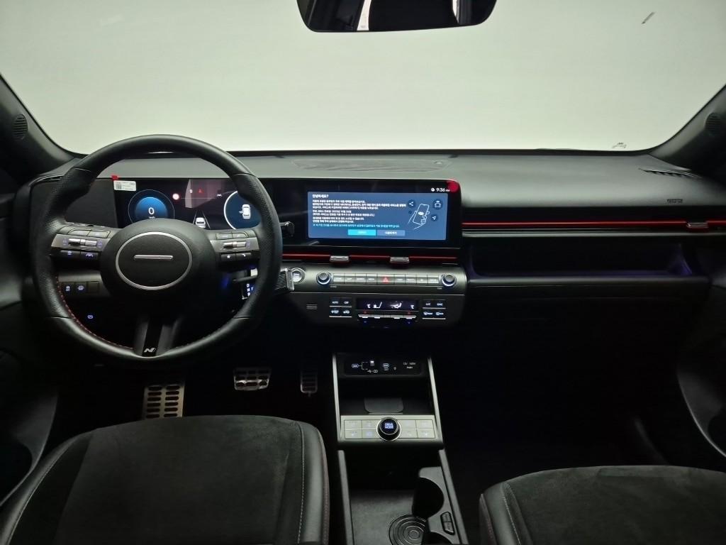 HYUNDAI Kona - Vista 7