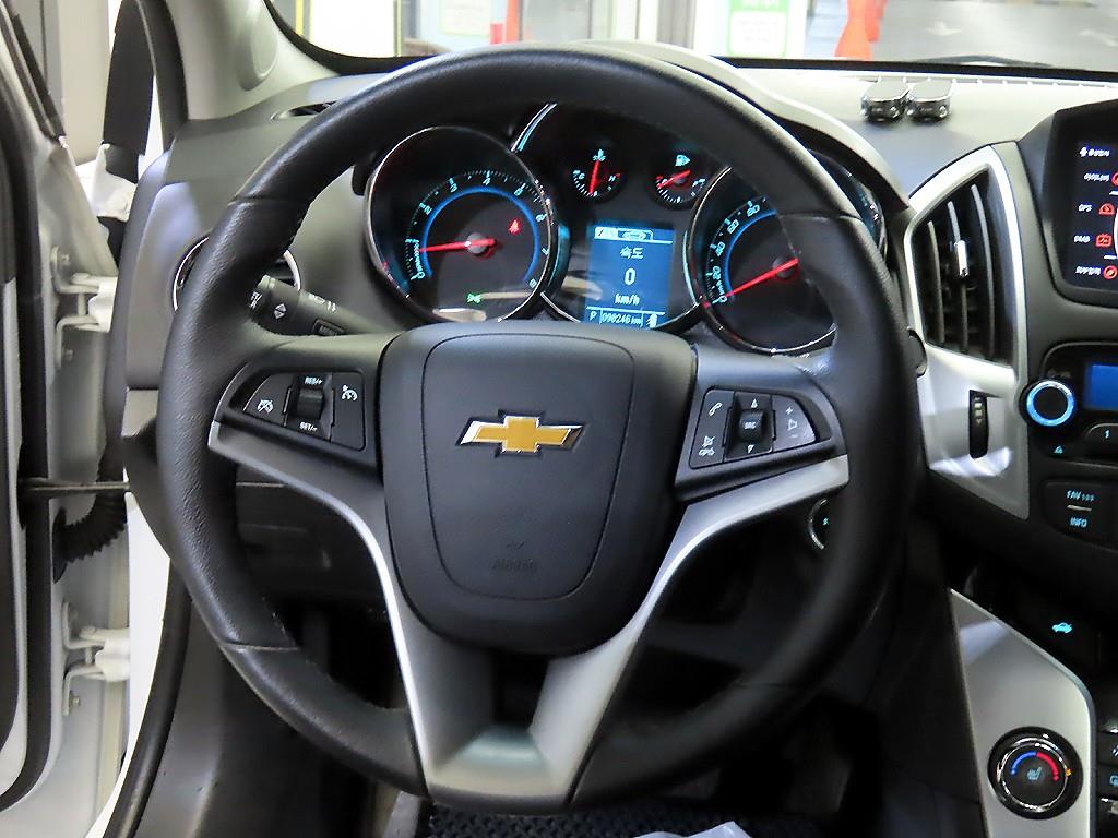 Chevrolet Cruise - Vista 8