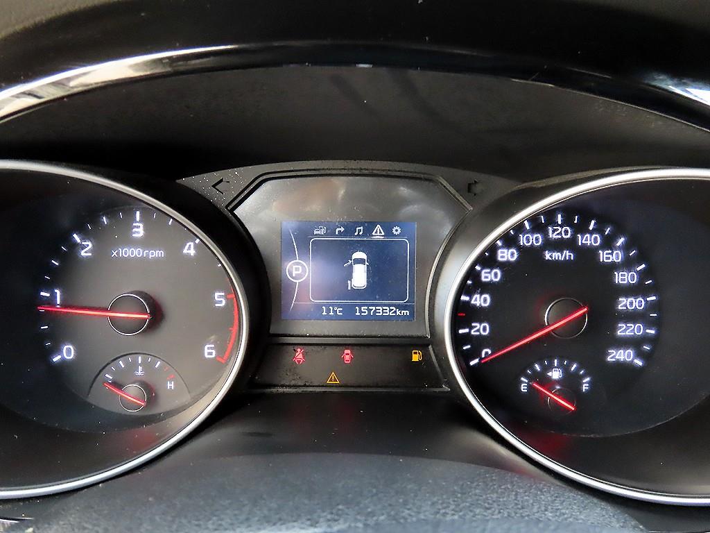 KIA Carnival - Vista 10