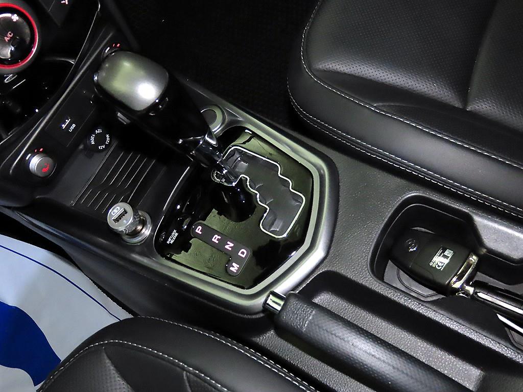 Ssangyong Tivoli - Vista 12