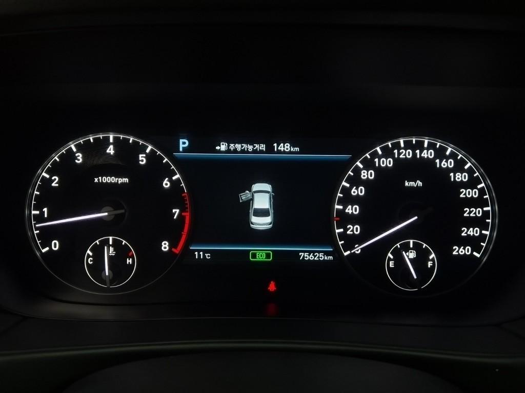 Genesis EQ900 - Vista 6