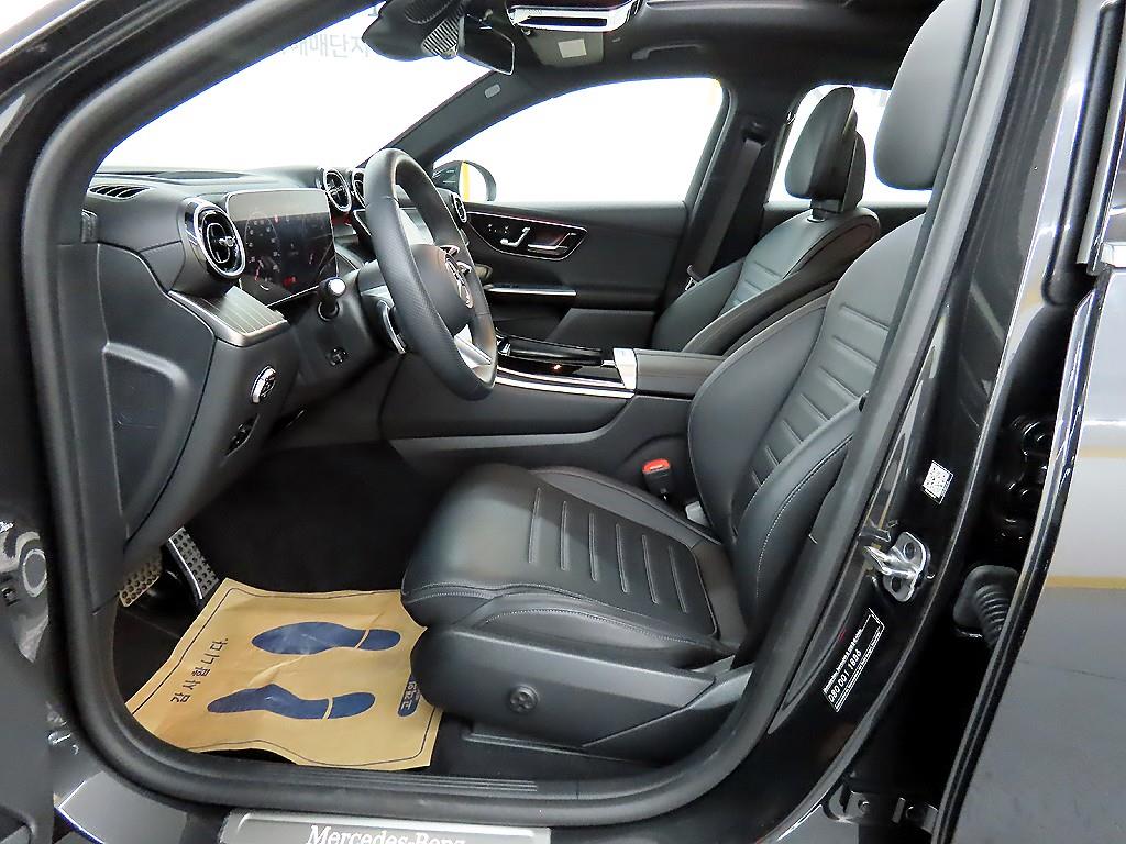 Mercedes Benz GLC Class - Vista 5