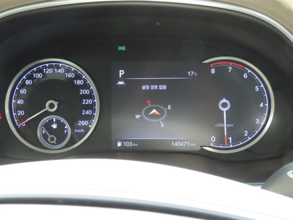 Genesis GV80 - Vista 9