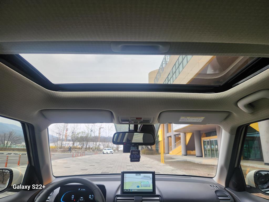 HYUNDAI Casper - Vista 11