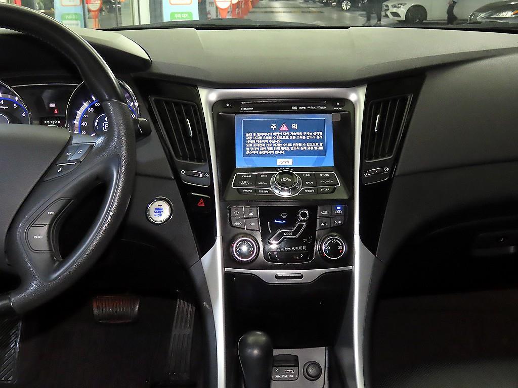 HYUNDAI Sonata - Vista 11