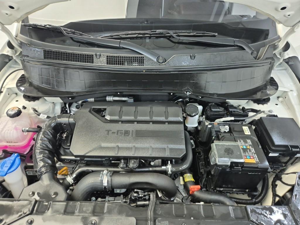 HYUNDAI Casper - Vista 5