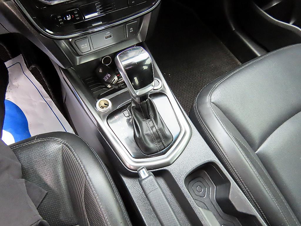 Ssangyong Tivoli - Vista 10