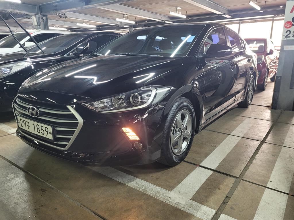 HYUNDAI Avante - Vista 2