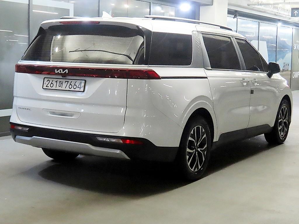 KIA Carnival - Vista 4