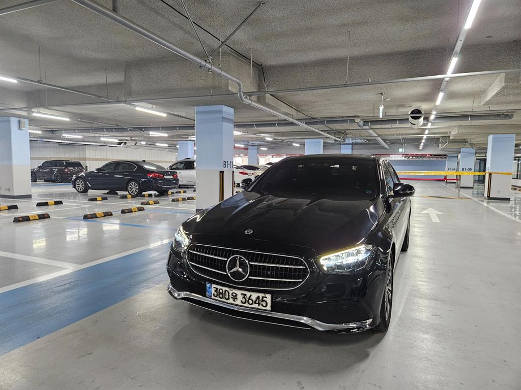 Mercedes Benz E class 2021 Negro - Importación desde Corea - HF Imports Iquique - Foto 1