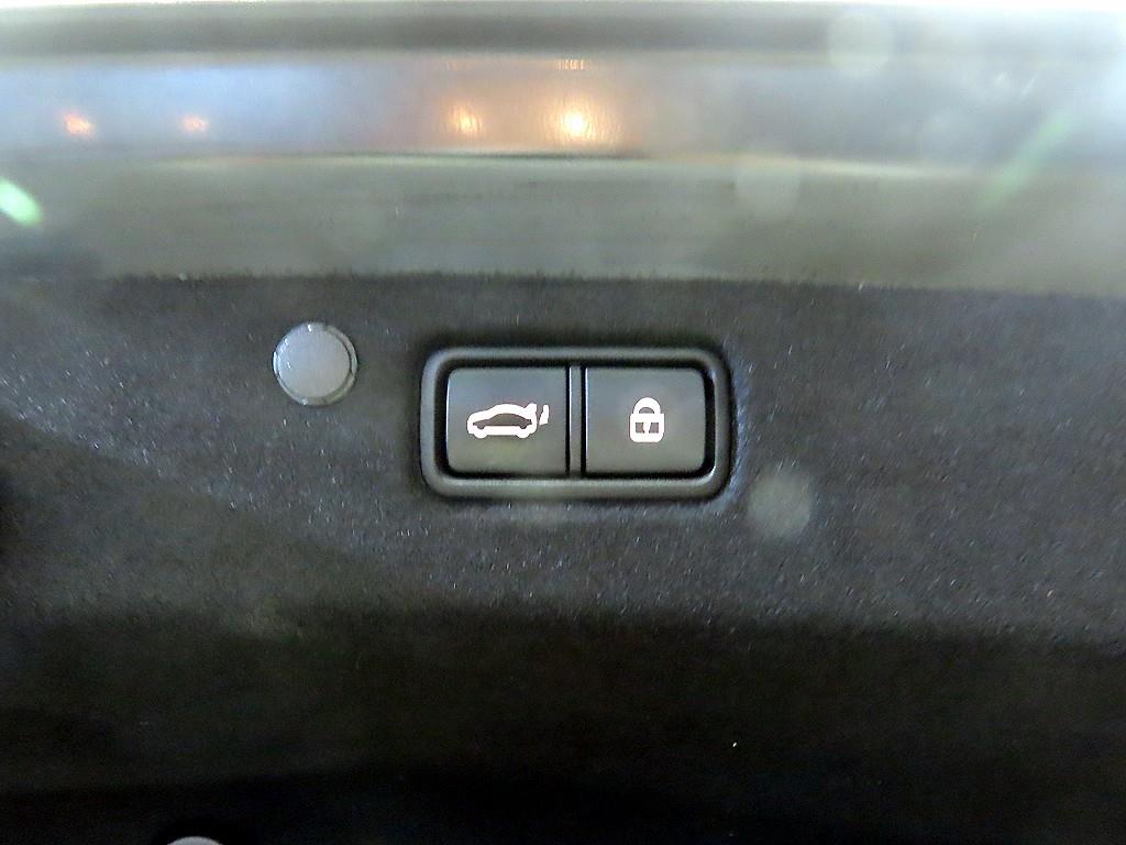 HYUNDAI Grandeur 2018 Negro - Importación desde Corea - HF Imports Iquique - Foto 17