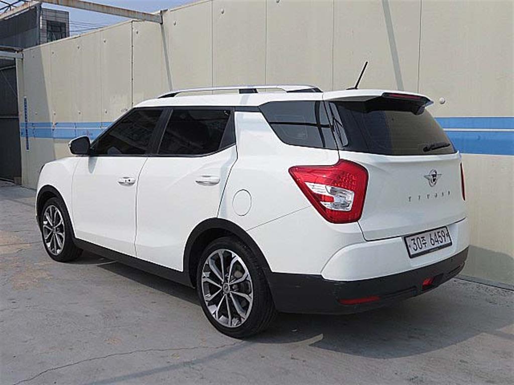 Ssangyong Tivoli - Vista 7