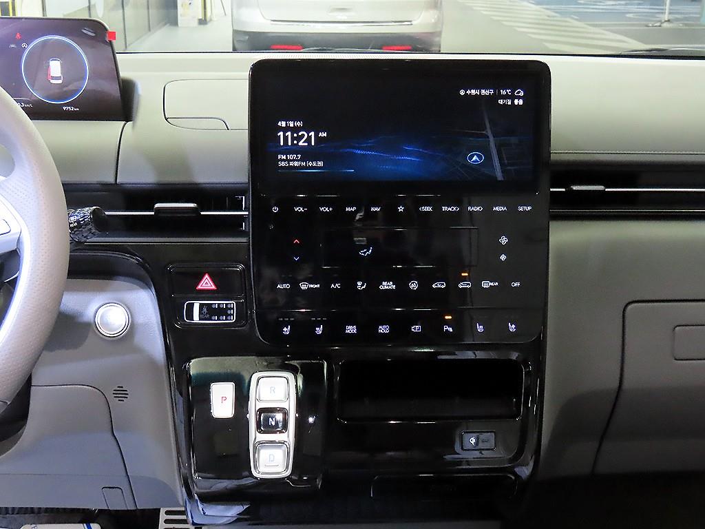 HYUNDAI Staria - Vista 12