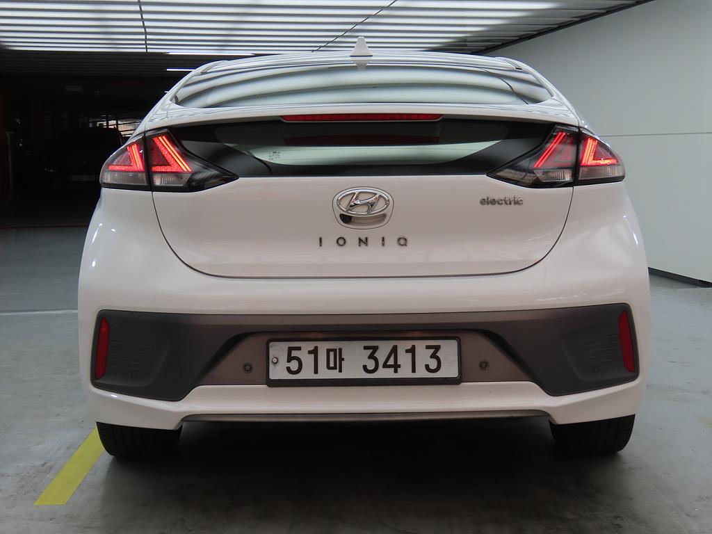 HYUNDAI Ioniq - Vista 4