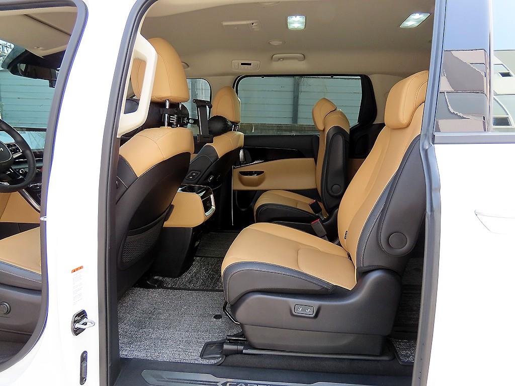 KIA Carnival - Vista 6