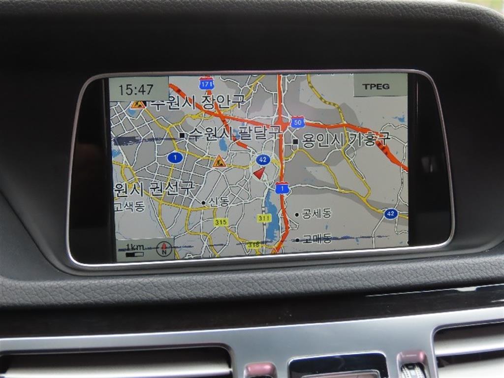 Mercedes Benz E class 2014 Gris - Importación desde Corea - HF Imports Iquique - Foto 8