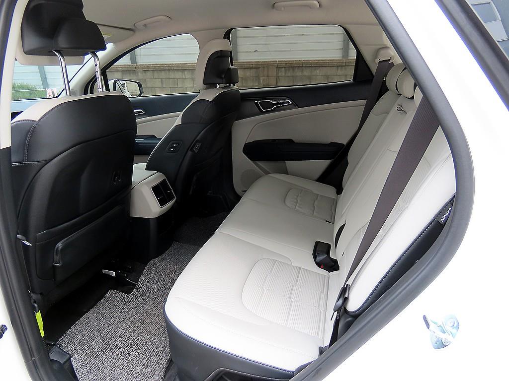 KIA Sportage - Vista 6