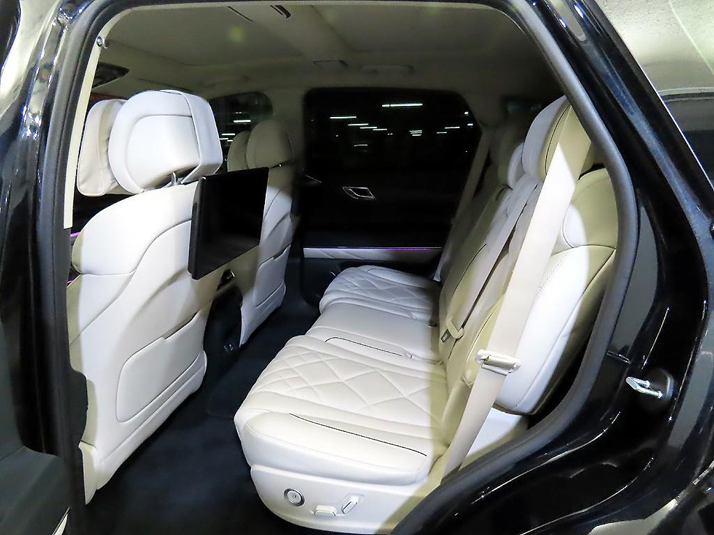 Genesis GV80 - Vista 7