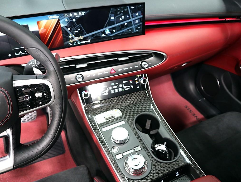 Genesis GV70 - Vista 11