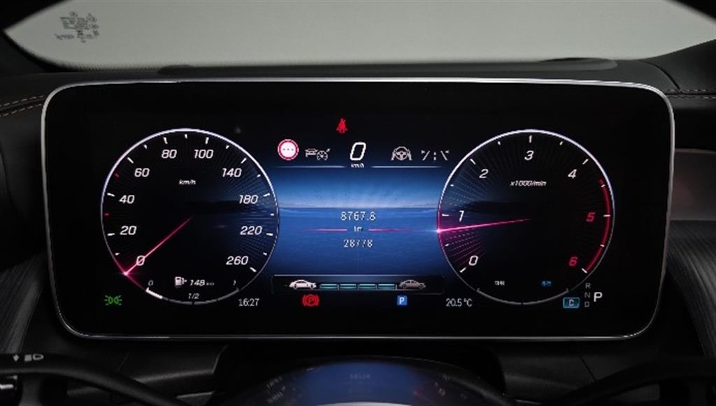 Mercedes Benz GLC Class - Vista 8