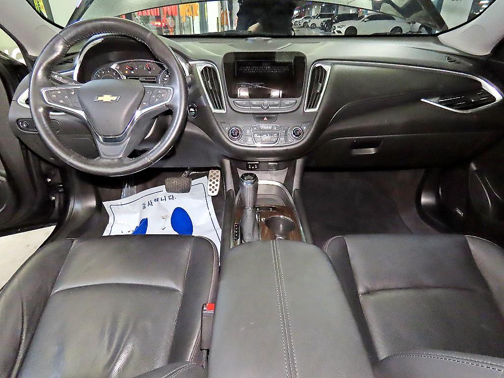 Chevrolet Malibu - Vista 10