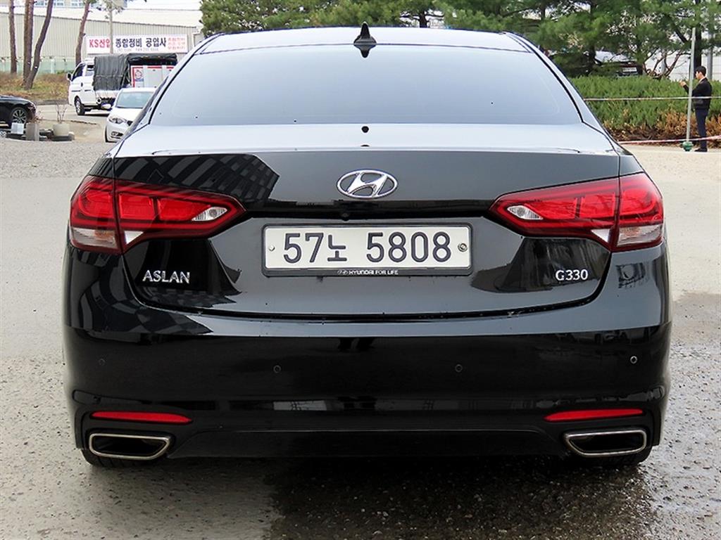 HYUNDAI Aslan - Vista 4