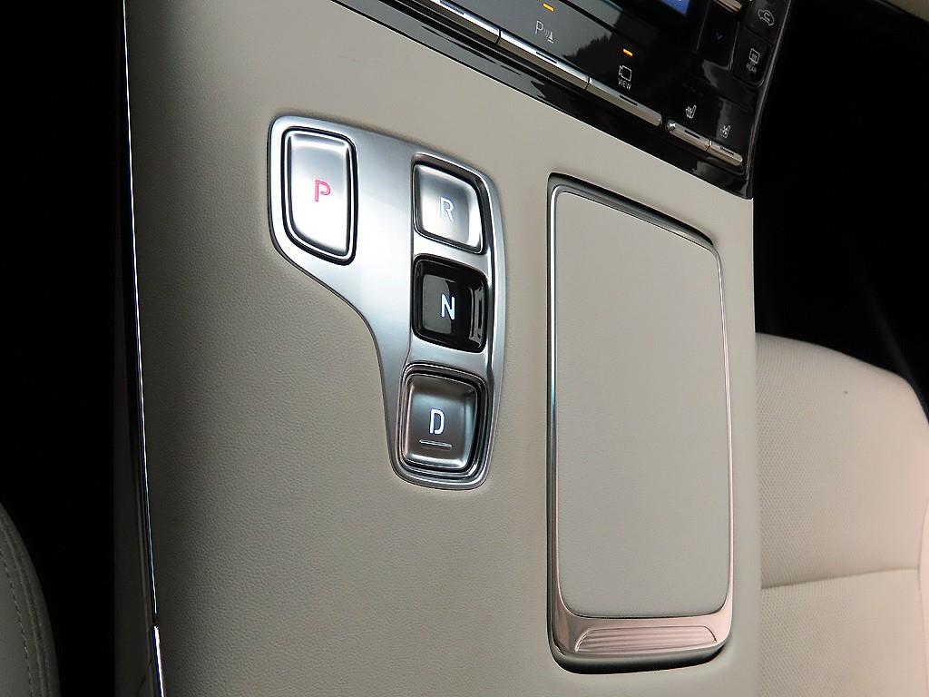 HYUNDAI Grandeur - Vista 10