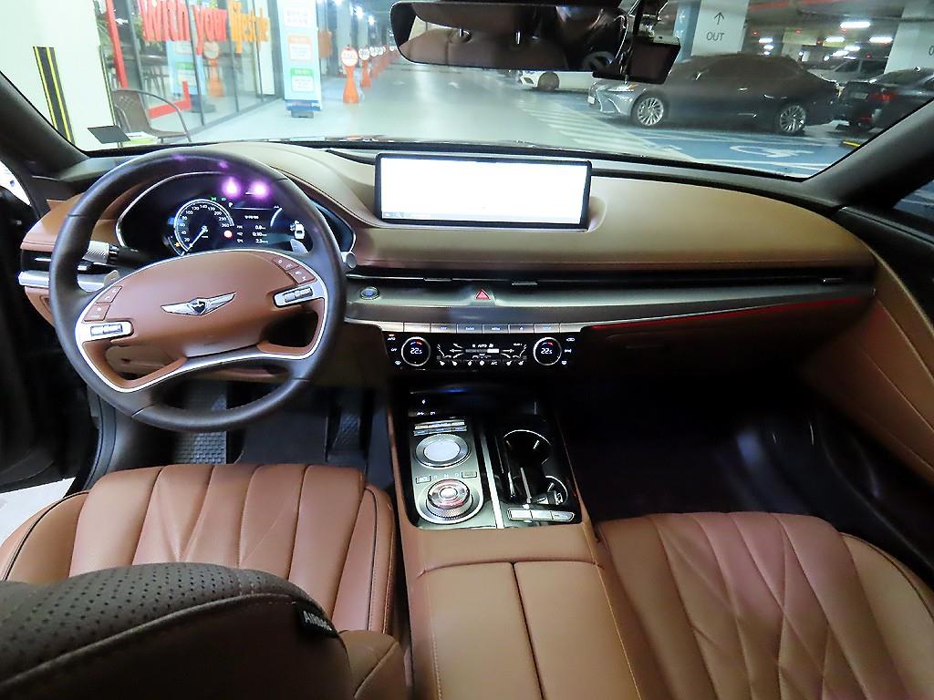 Genesis G80 - Vista 10