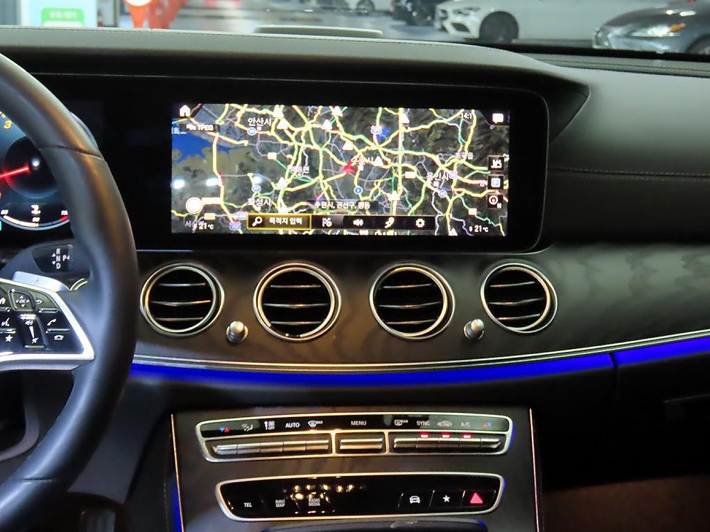 Mercedes Benz E class - Vista 11